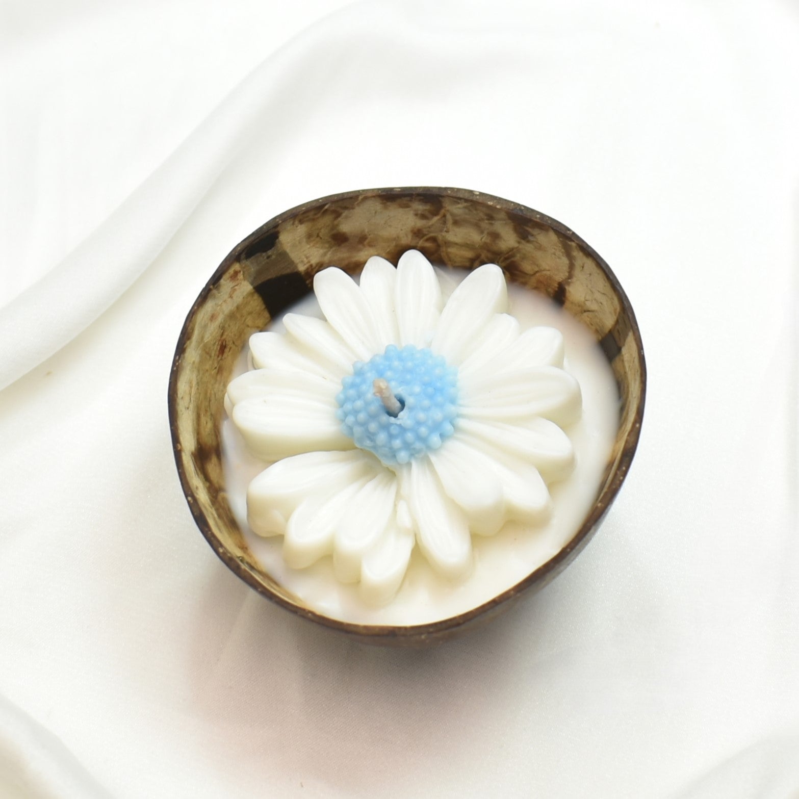 TFC Coconut Aqua Flower Scented Candle