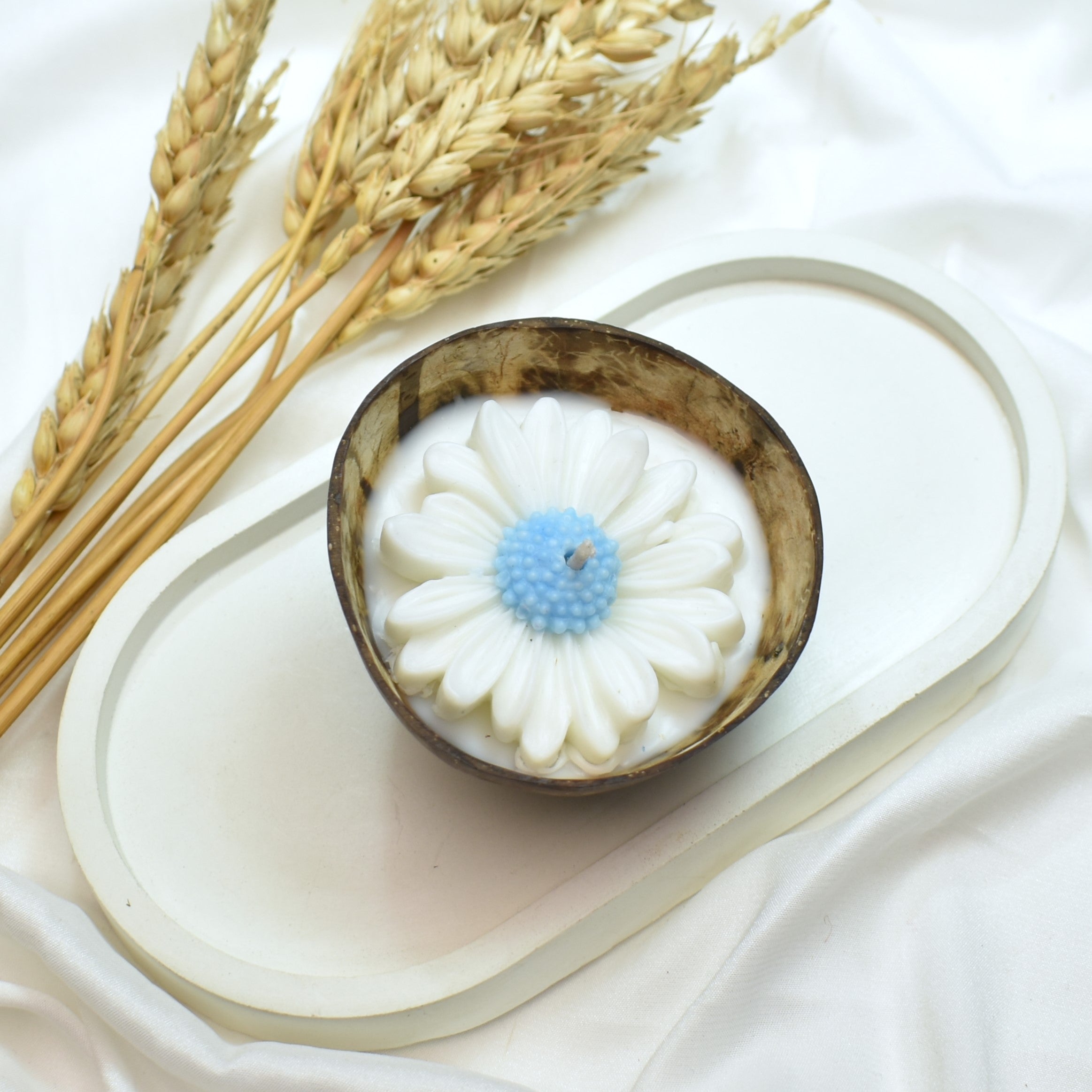 TFC Coconut Aqua Flower Scented Candle