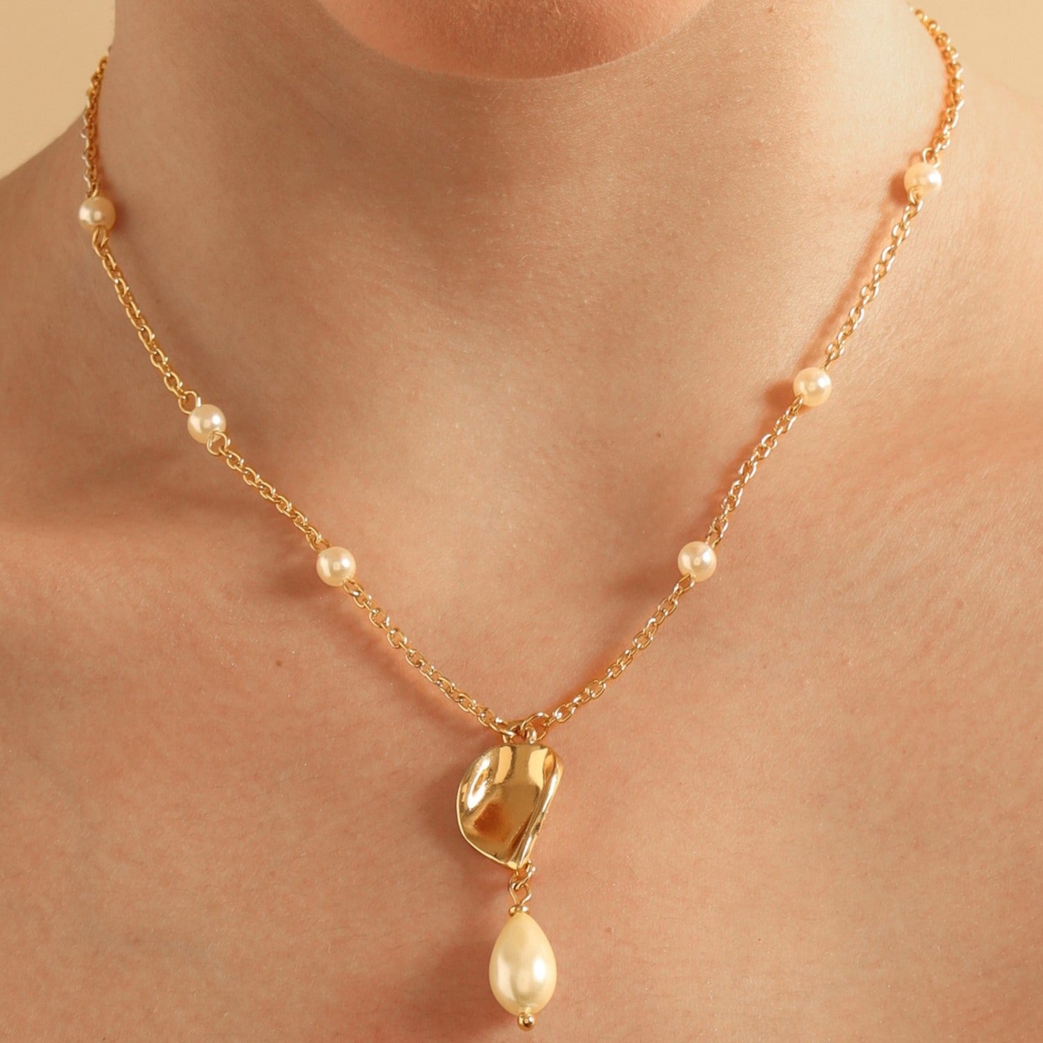 Pearls Gold Chain 2024 | favors.com