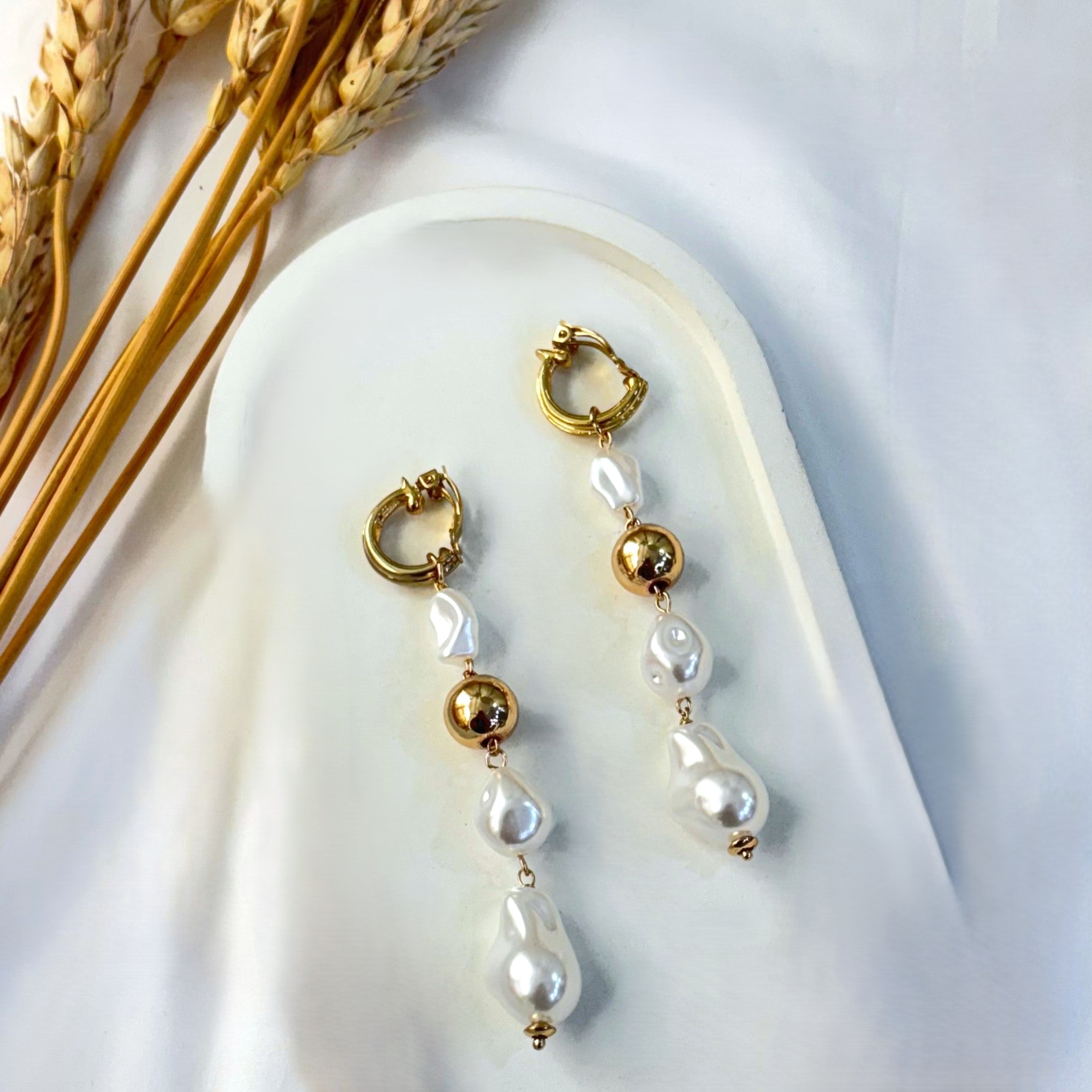 TFC Sparkling Aura Dangler Earrings