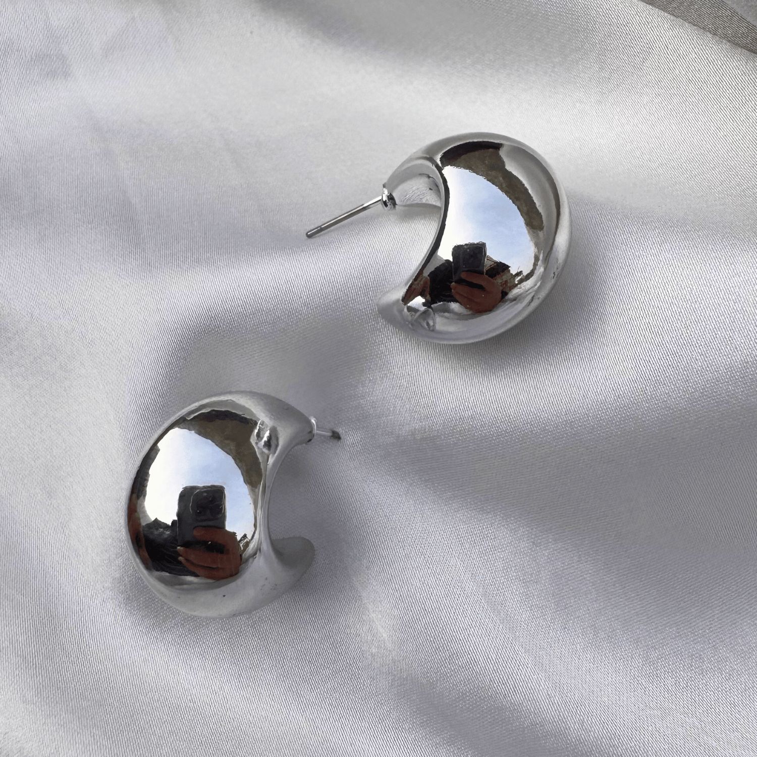 TFC Elegant Shine Silver Plated Stud Earrings