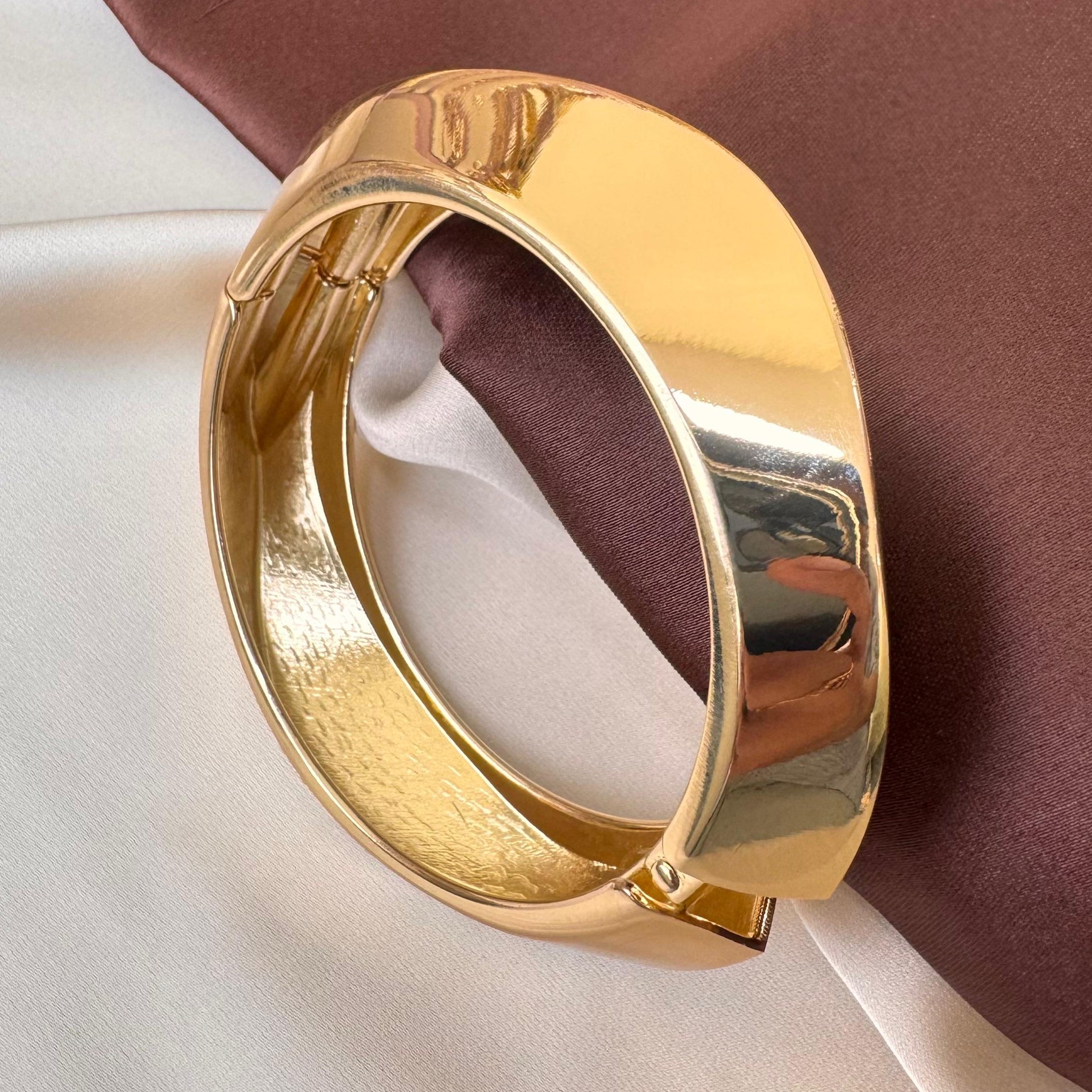 TFC Size 2-6 Little Slant Openable Gold Plated Bracelet Bangle