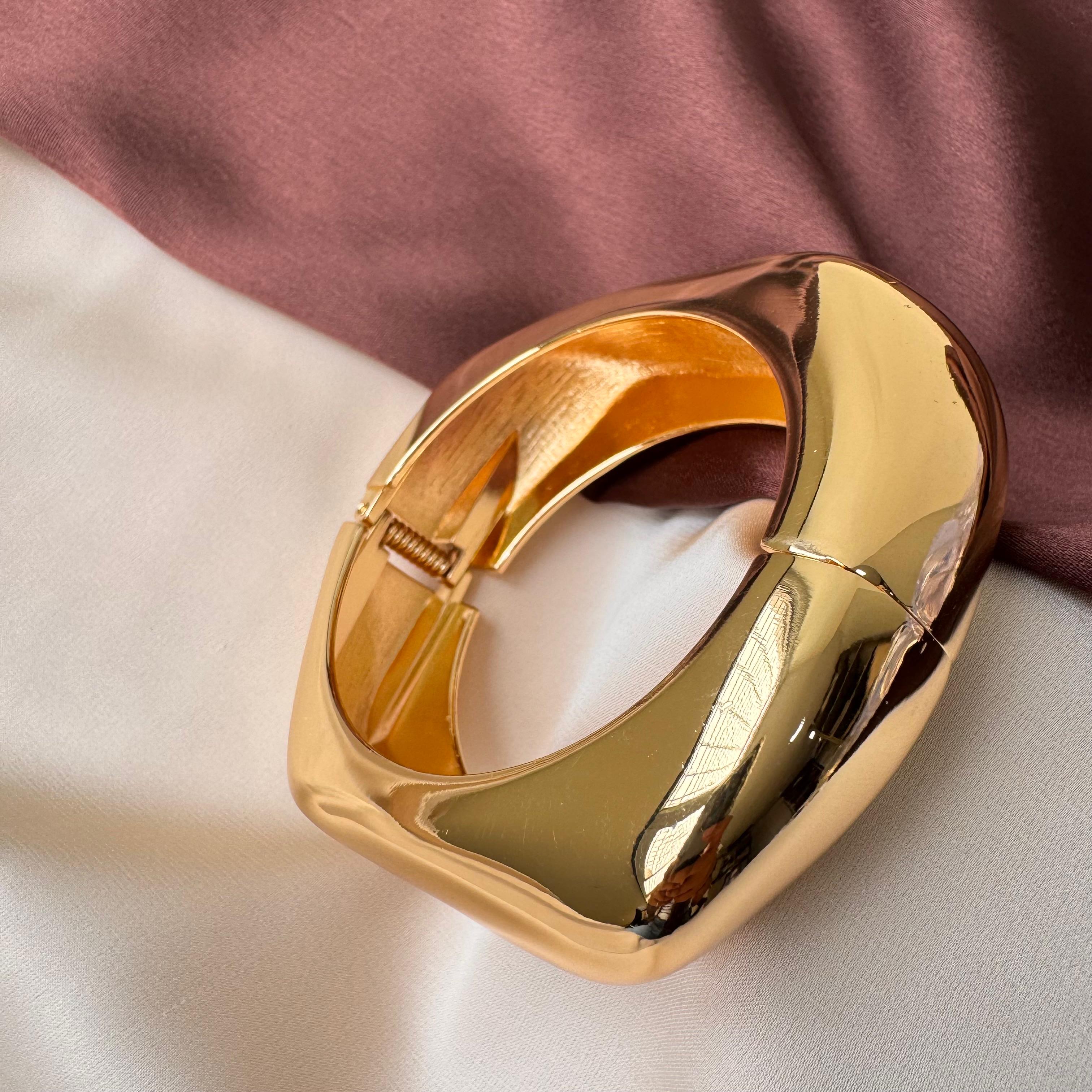 TFC Size 2.4 Halo Edge Gold Plated Bangle