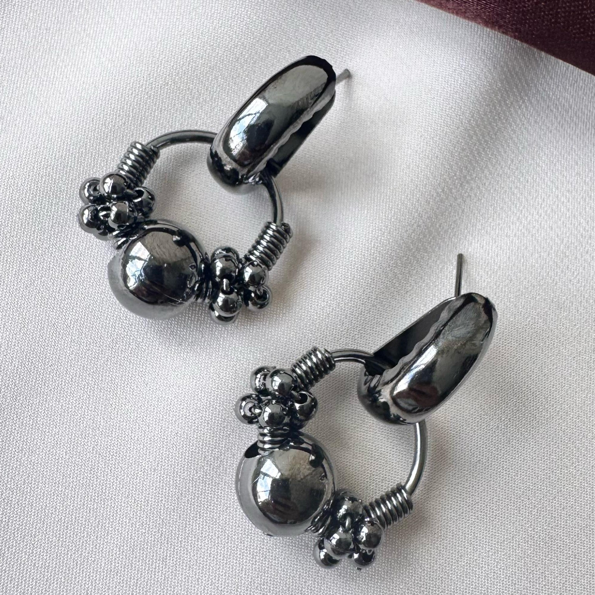 TFC Black Ring Ball Oxidised Earring