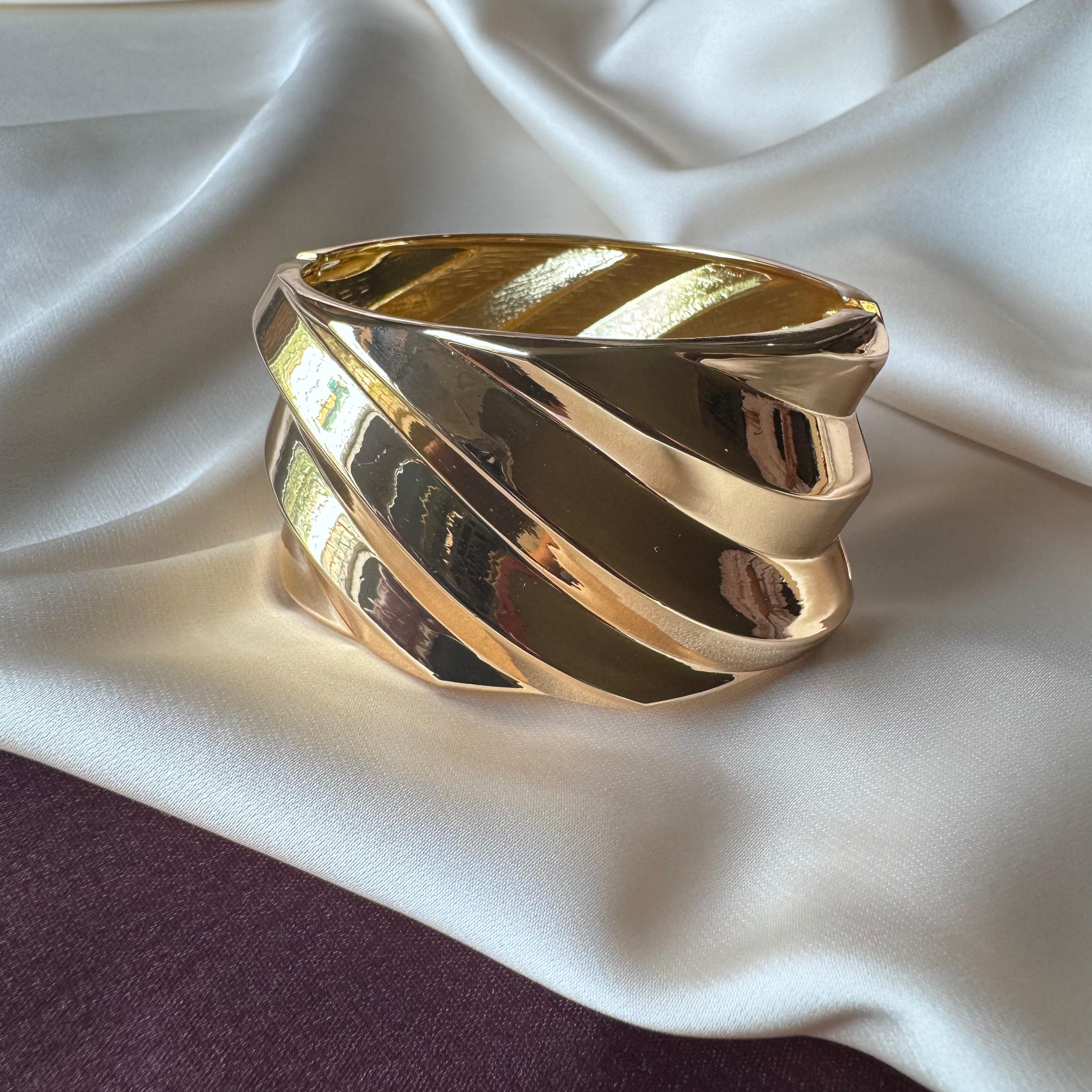 TFC Size 2.6 Slant Wave Gold Plated Bracelet Bangle