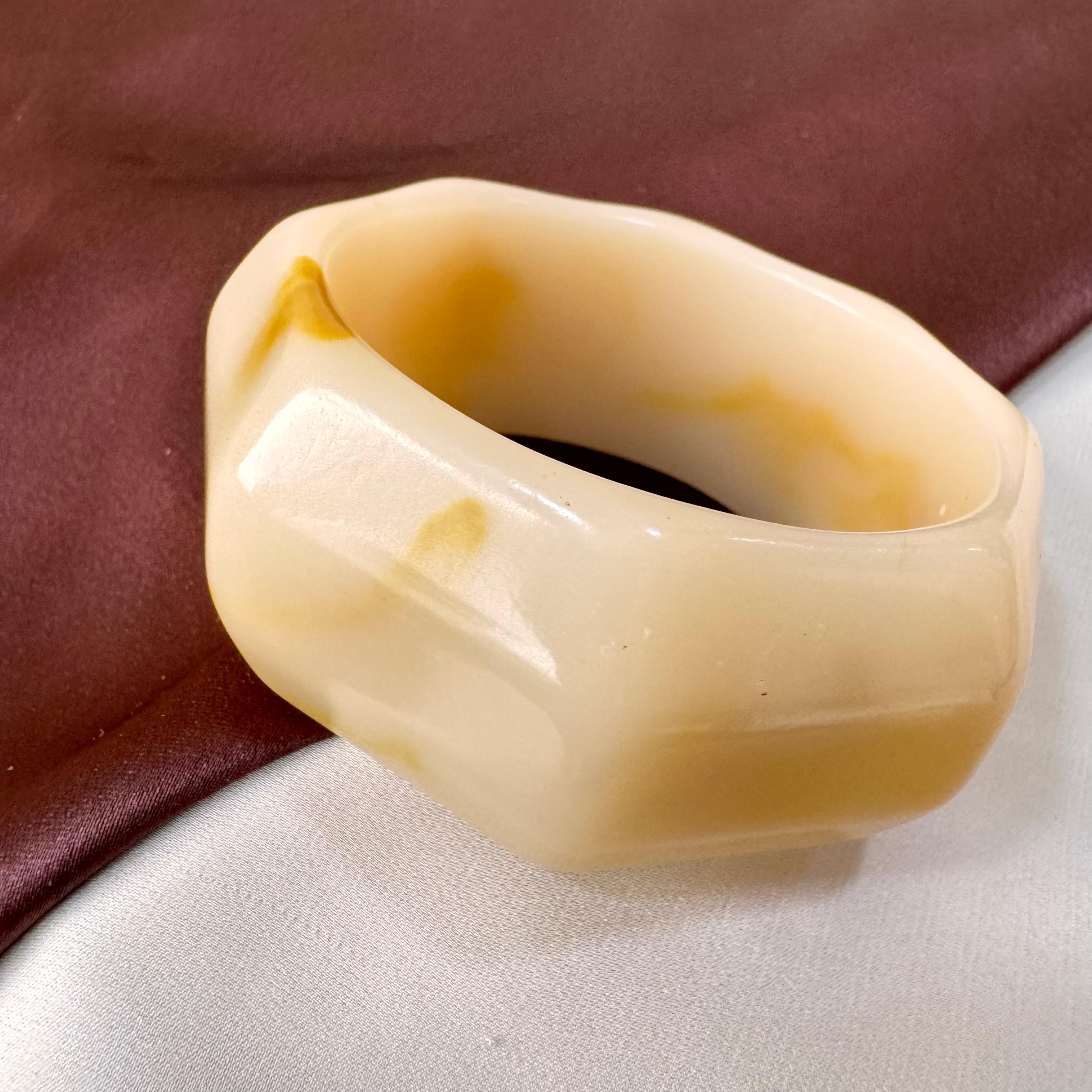 TFC size 2.8  Creamy Resin Bangle