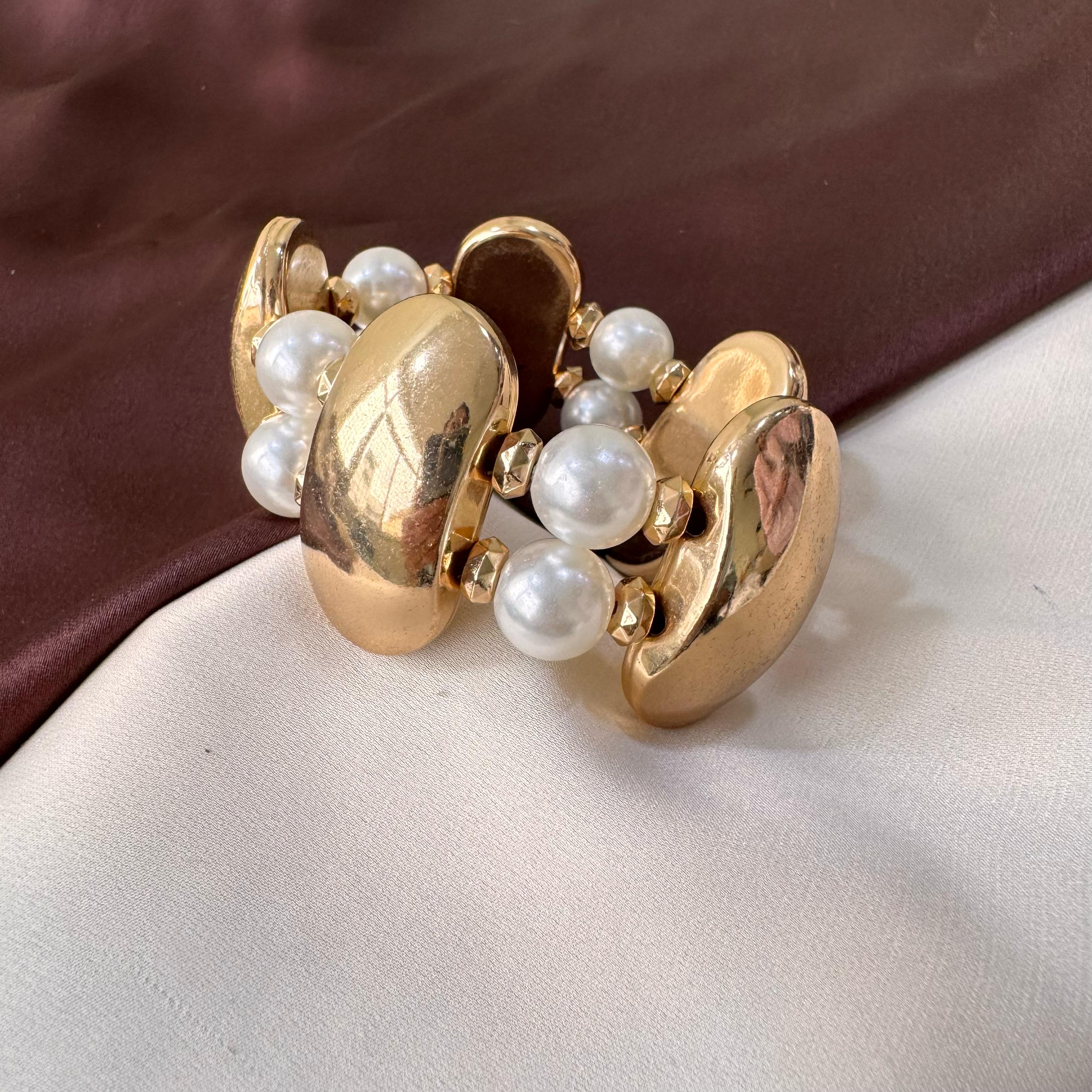 TFC Pearl Bead Gold Plated Stretchable Bracelet
