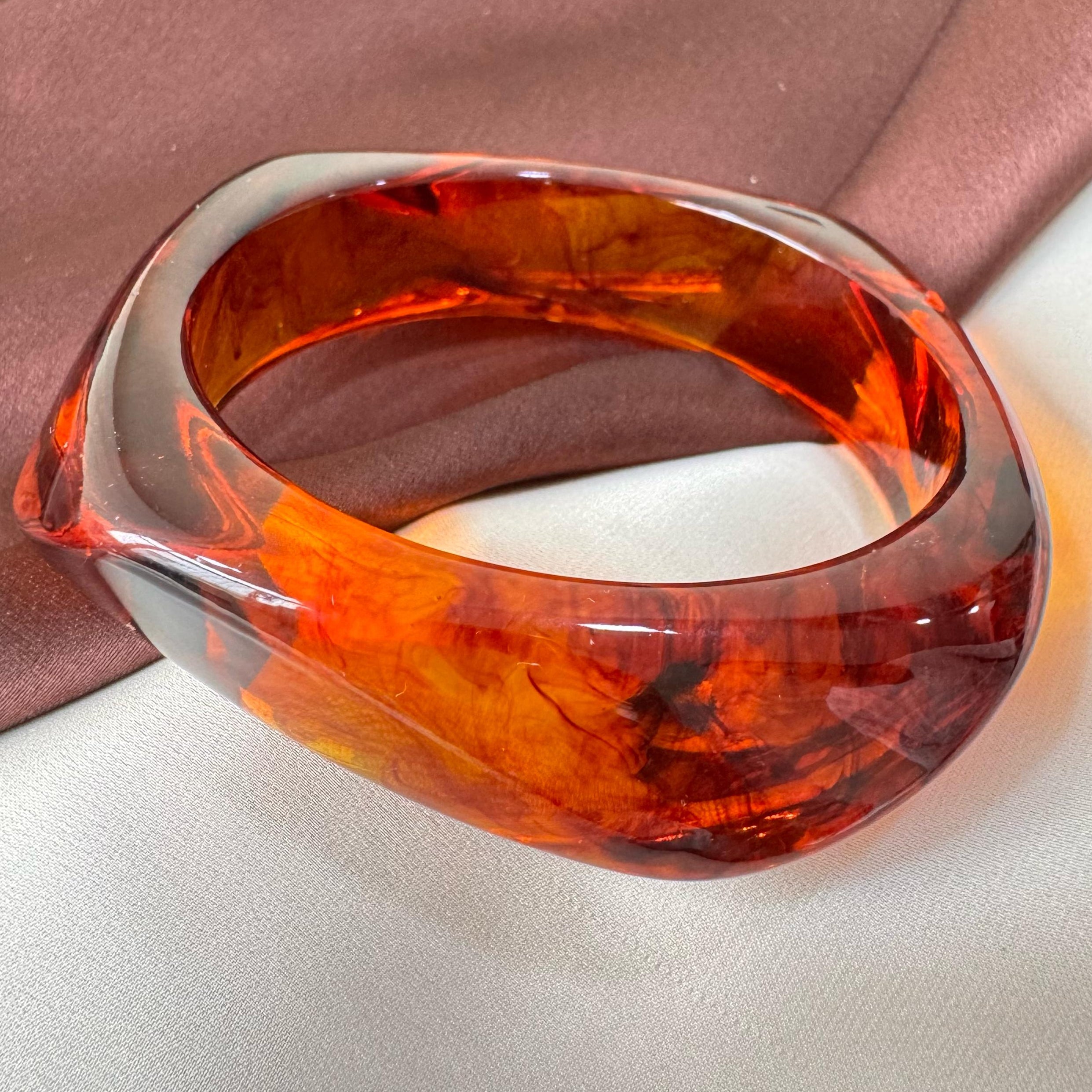 TFC Size 2.8 Fire Sheen Resin Bangle
