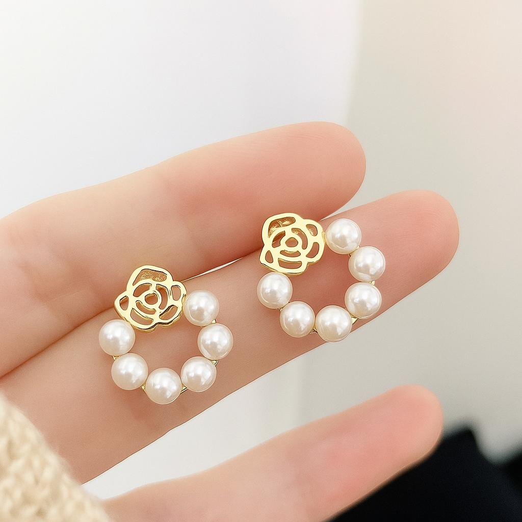 TFC Cute Floral Gold Plated Stud Earrings