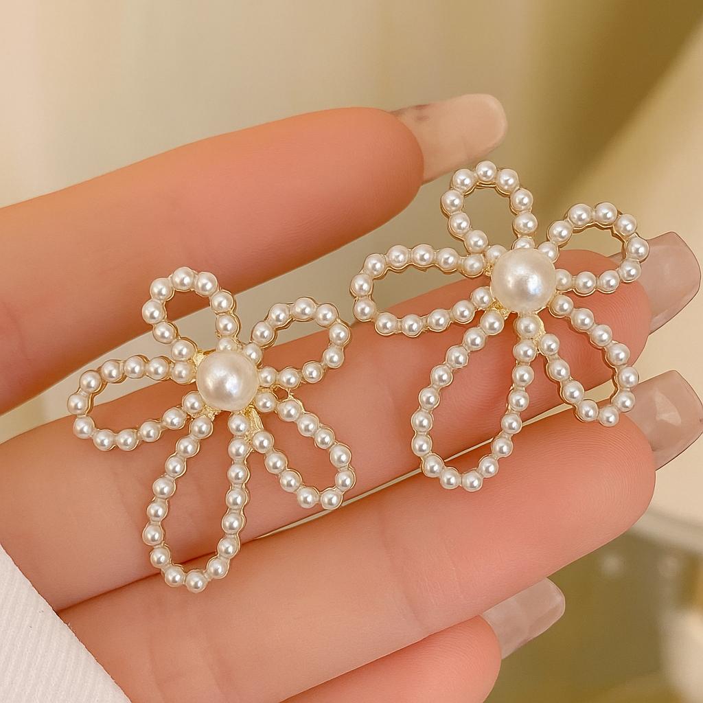 TFC Pearl Flower Gold Plated Stud Earrings
