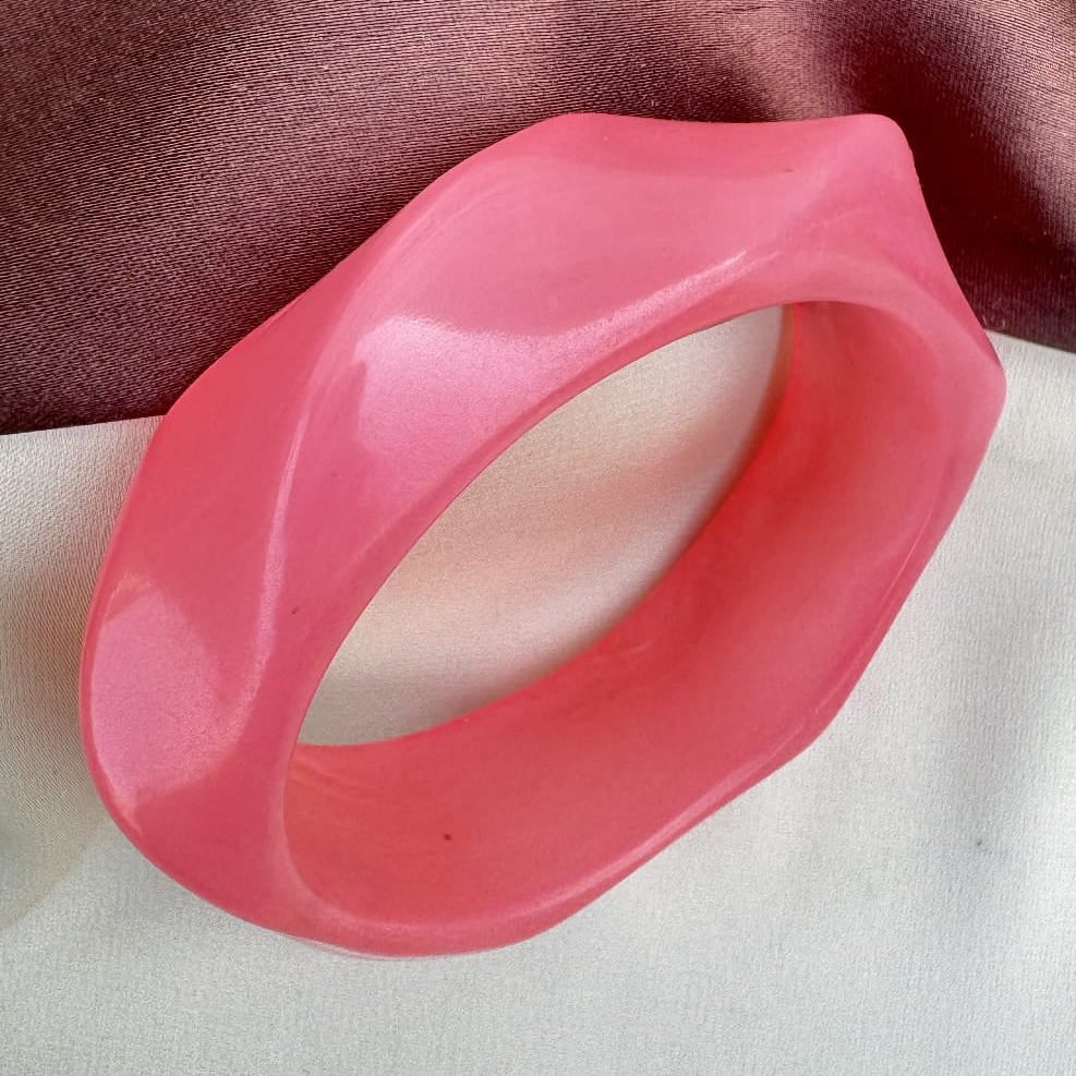 TFC Size 2.6 Hot Pink Swirl Resin Bangle