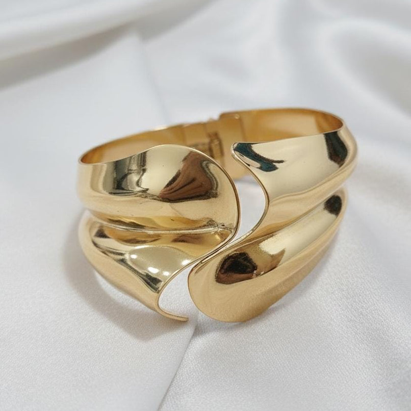 TFC Size 2.6 Waves Gold Plated Bangle