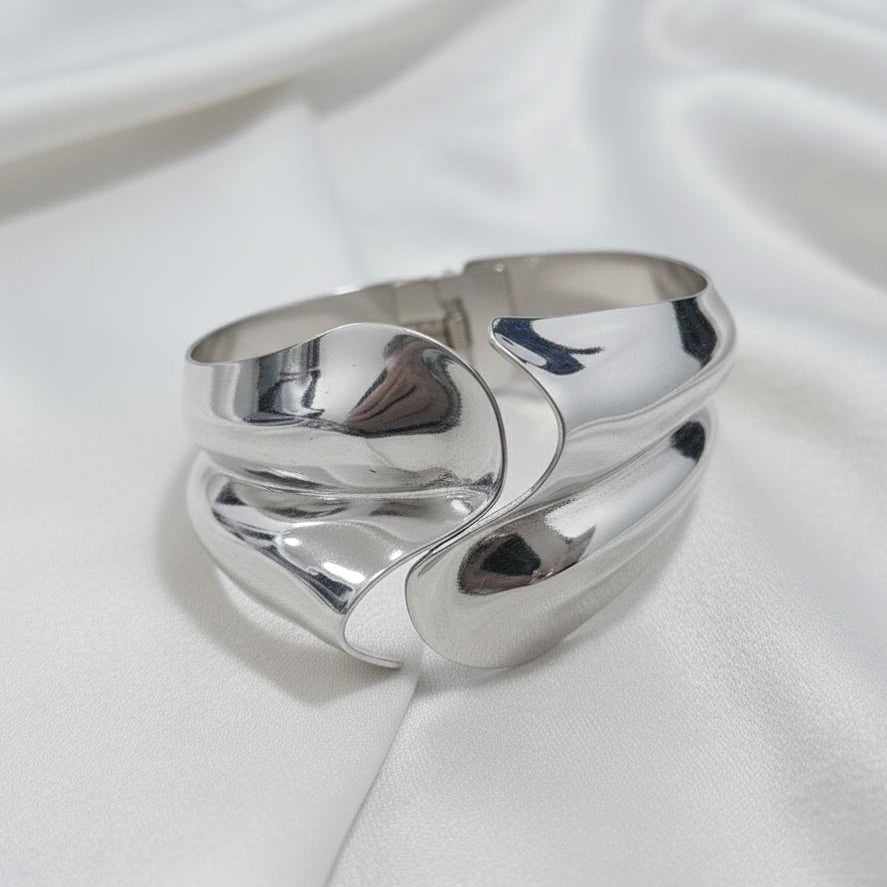 TFC Size 2.6 Waves Silver Plated Bangle