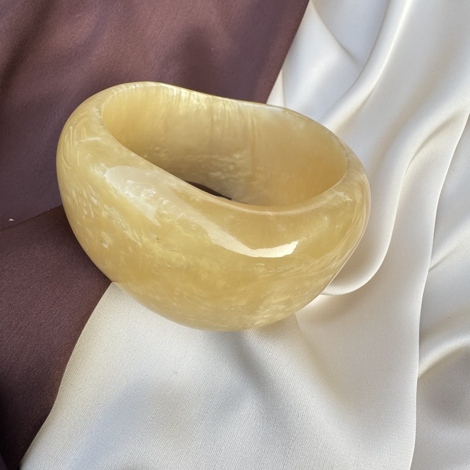 TFC Size 2.6 Creamy Cream Resin Bangle