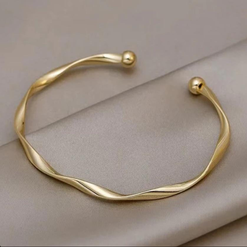 TFC Adjustable Molded Gold Plated Bracelet