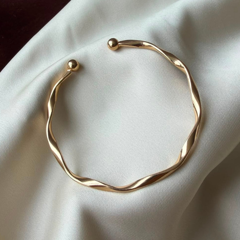 TFC Adjustable Molded Gold Plated Bracelet