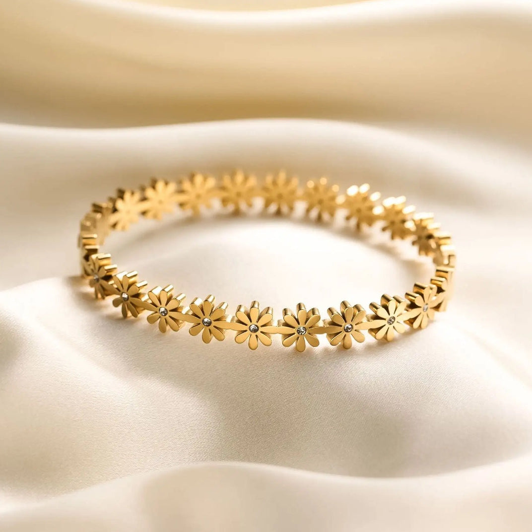 TFC Size 2.6 Flowers Gold Plated Bracelet Bangle