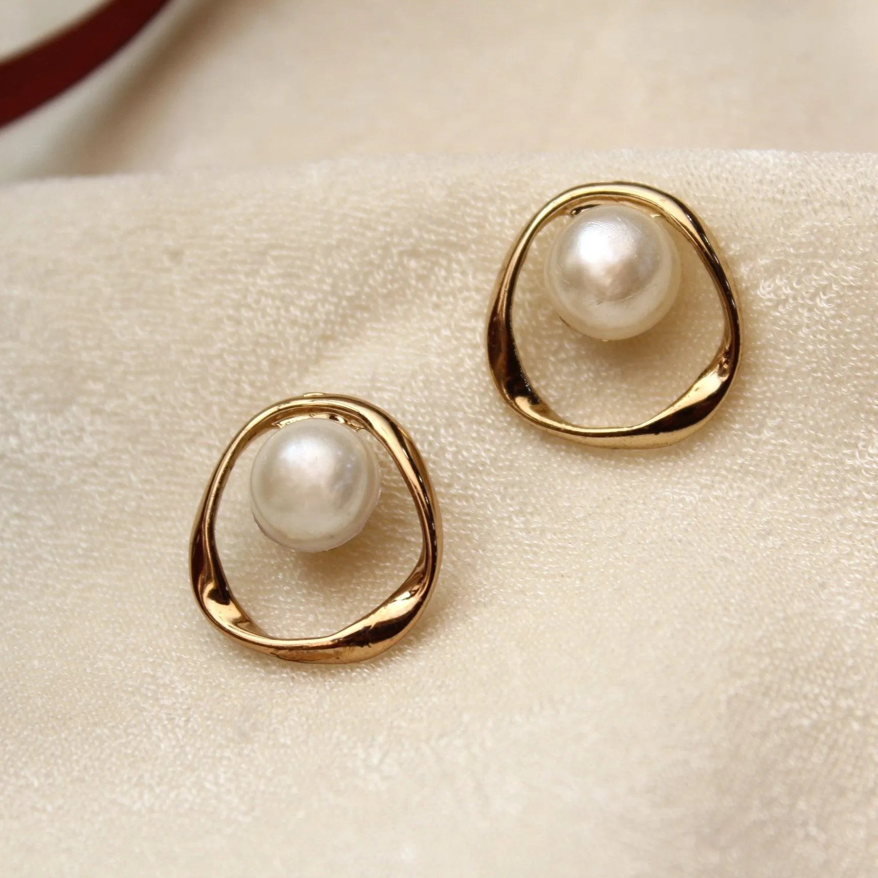 TFC Classic Pearl & Gold Plated Stud Earrings